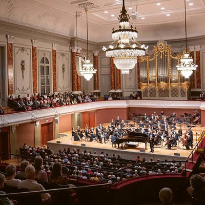 Orchester CMB auf der Bühne des Stadtcasinos Basel
