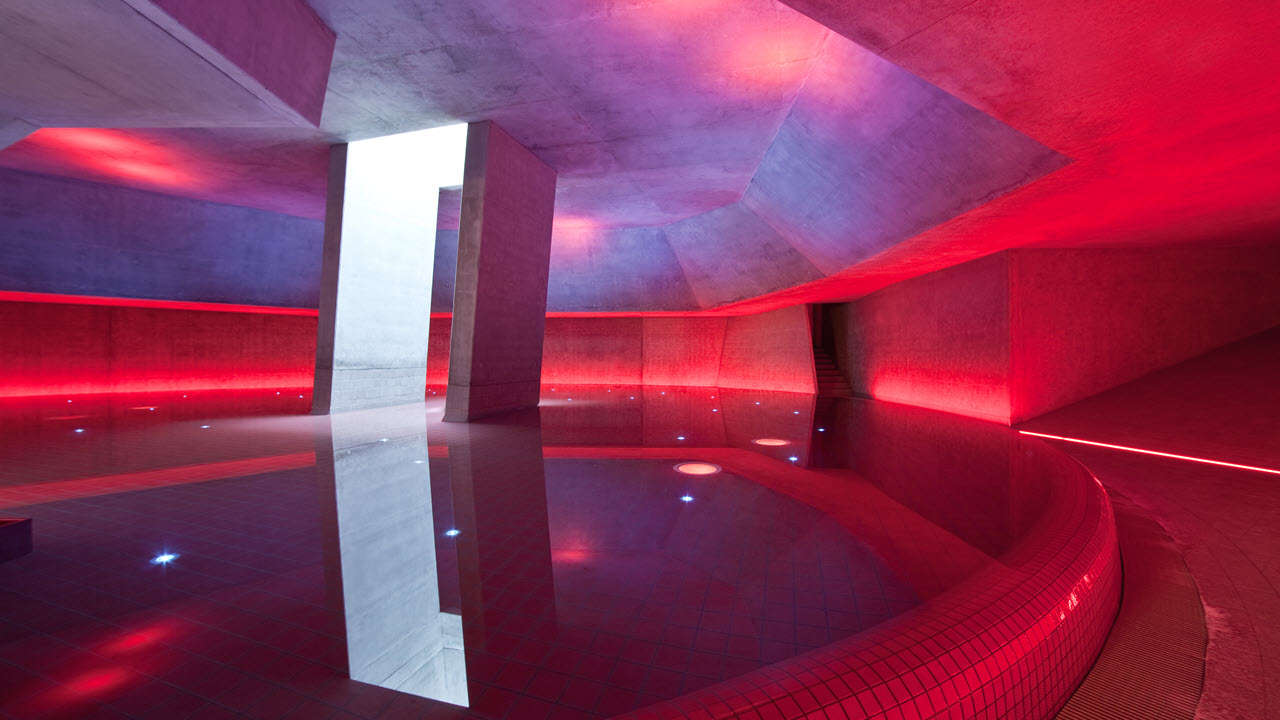 Luftaufnahme des sole Uno, auf dem Dach die Solaranlage. 