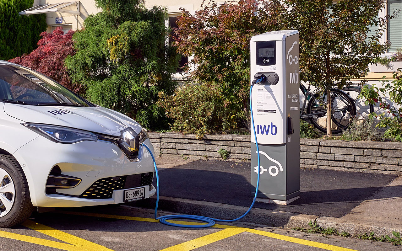 Elektroauto Renault Zoe an IWB Ladestation