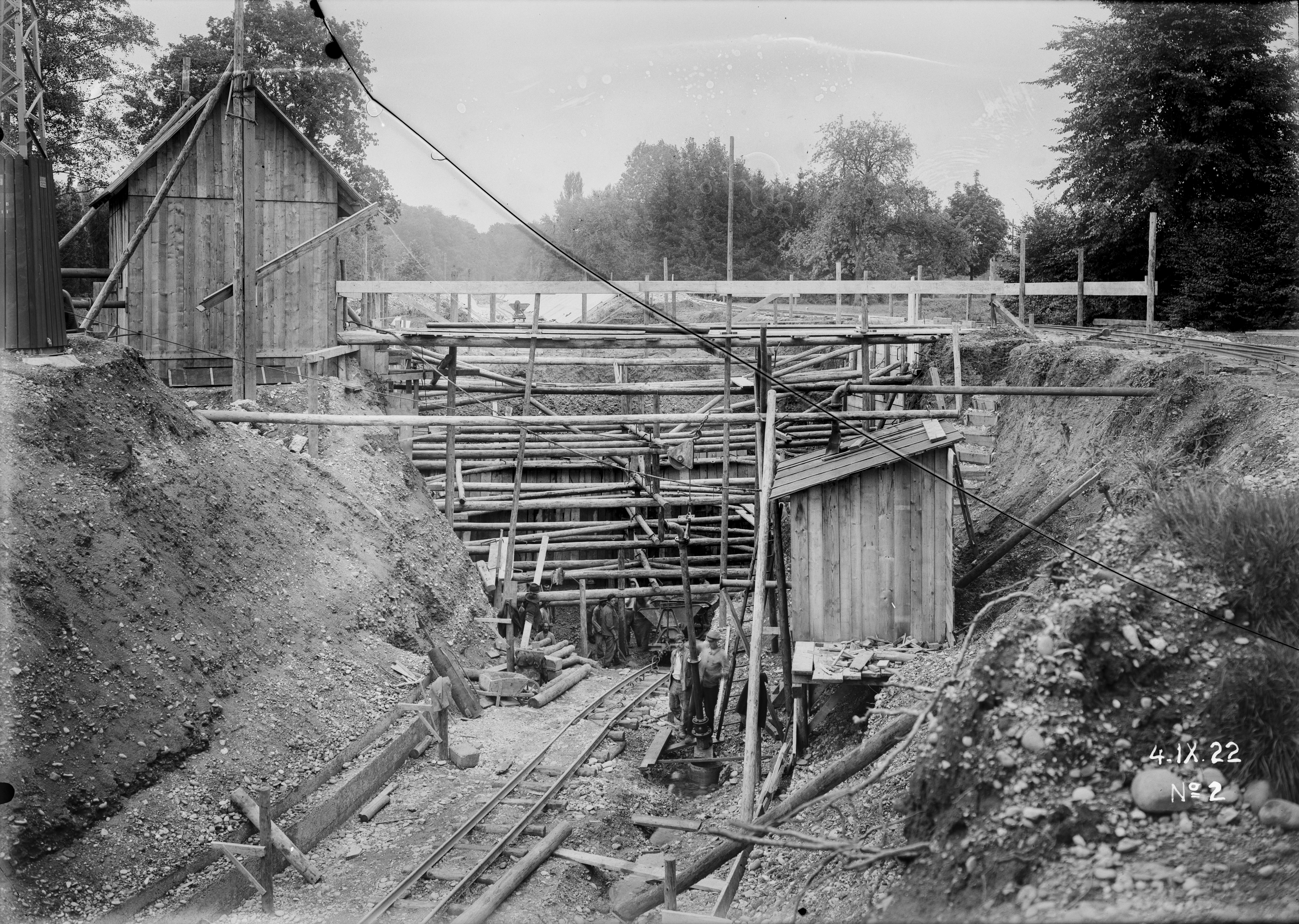 Bau des Kraftwerks Riehenteich