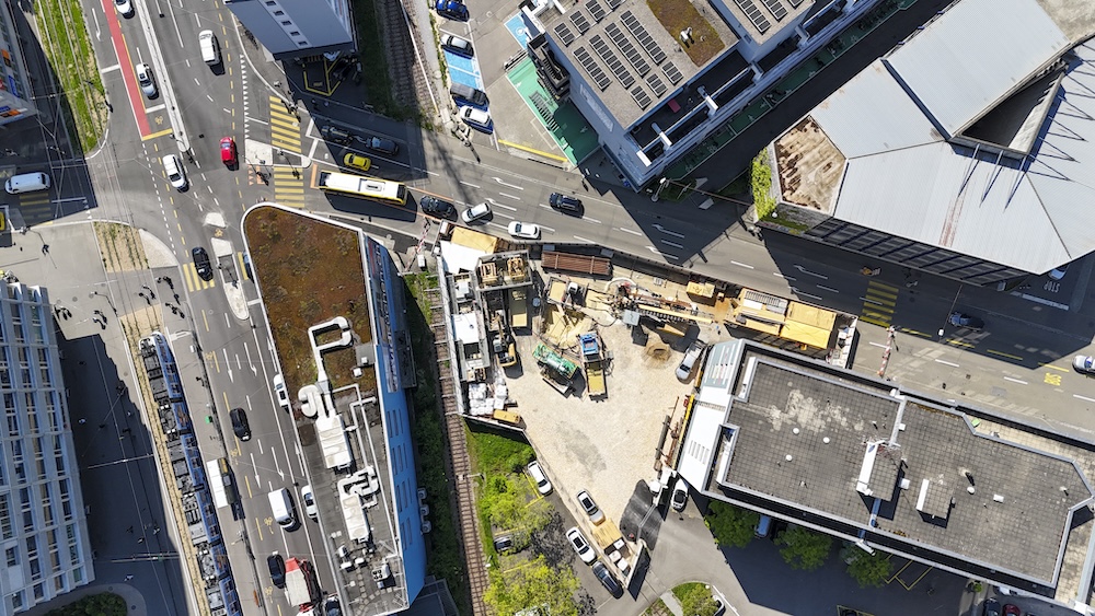 Luftaufnahme einer Baustelle in Basel.