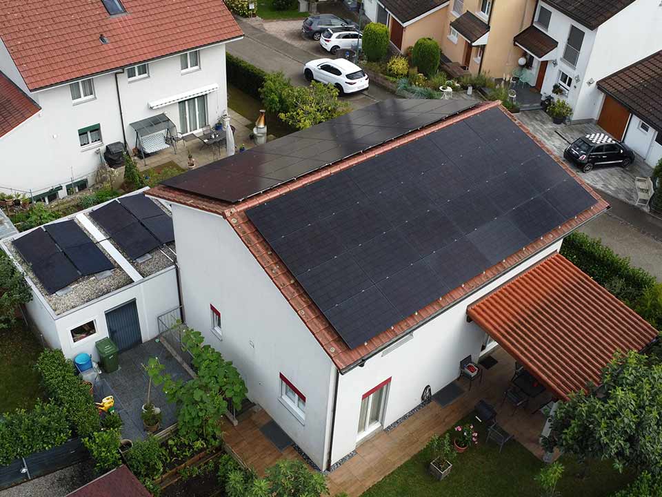 Kunz Aufdach-Solaranlage auf einem Einfamilienhaus.