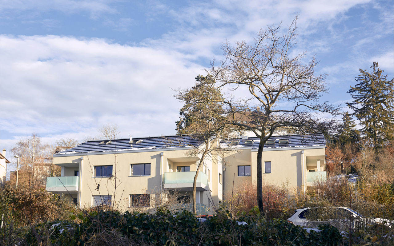 Mehrfamilienhaus mit PV-Anlage