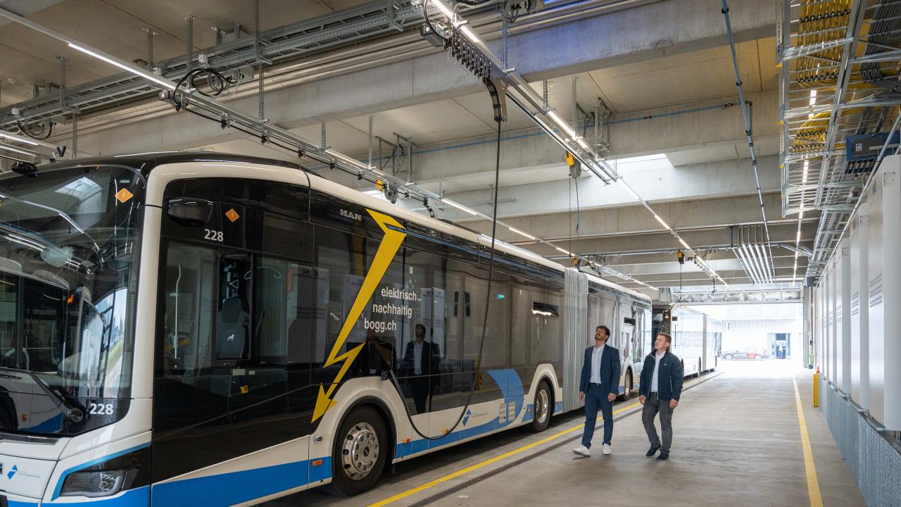 Ladeinfrastrukrut der Busbetriebe Olten Gösgen Gäu (BOGG) in Wangen bei Olten von IWB.
